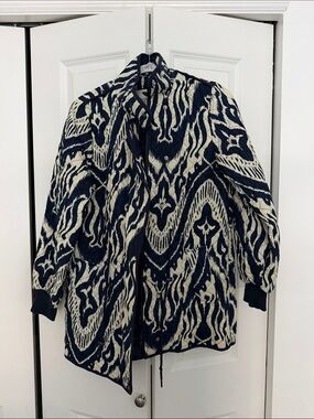 Bagatelle Collection Women's Navy & White Quilted Jacket